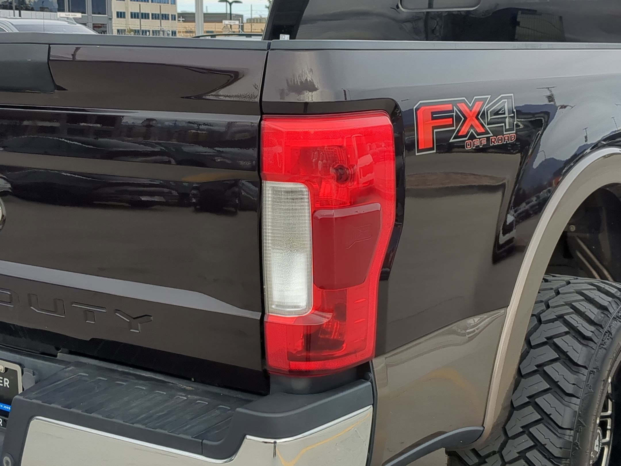 Used 2019 Ford F250 Lariat w/ Lariat Ultimate Package image 11