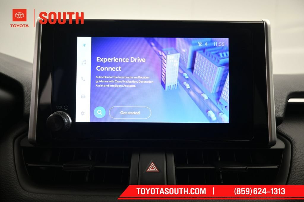 Used 2025 Toyota RAV4 XLE AWD/4WD image 13