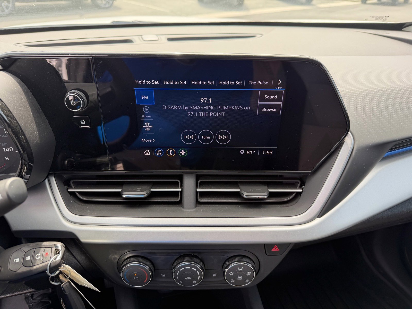 Used 2024 Chevrolet Trax LS w/ LS Convenience Package image 8