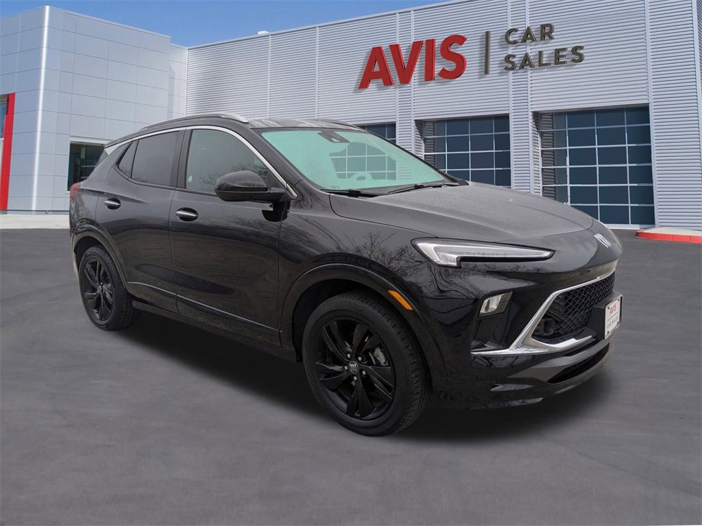 Used 2024 Buick Encore GX Sport Touring image 3