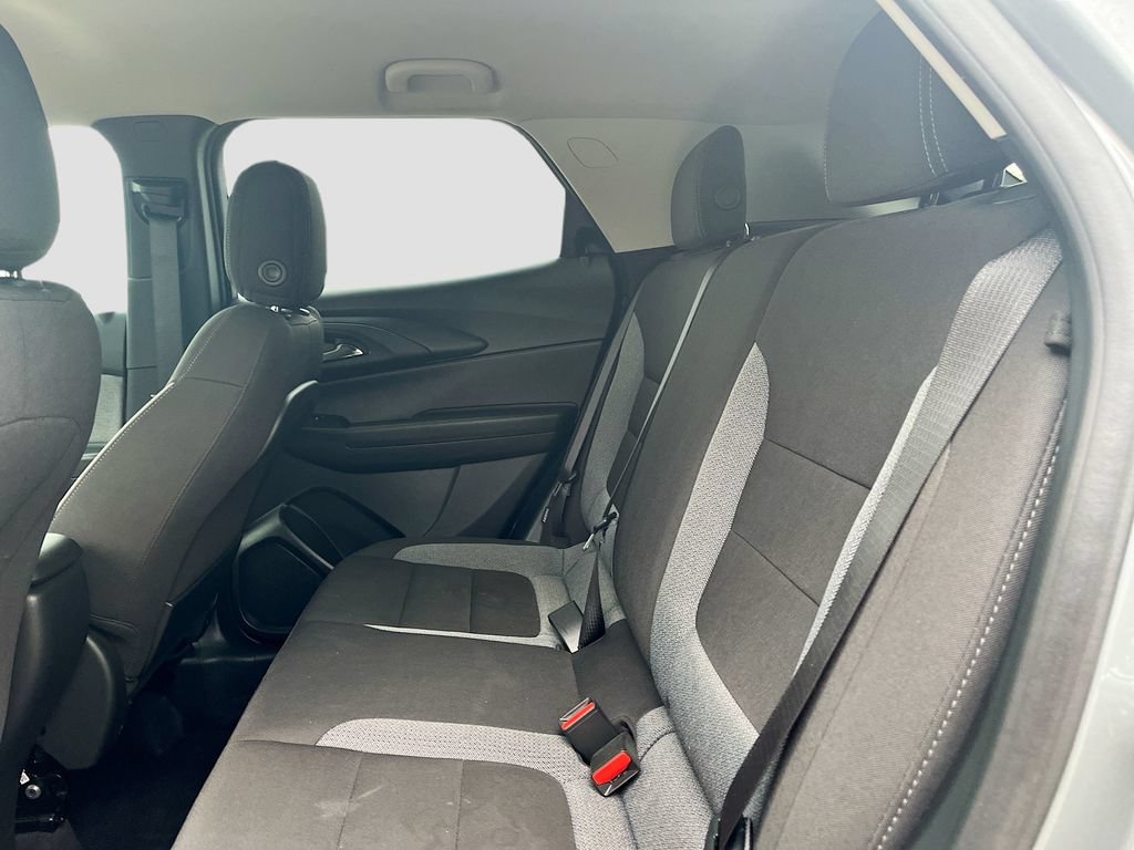 Used 2025 Chevrolet TrailBlazer LT FWD image 23