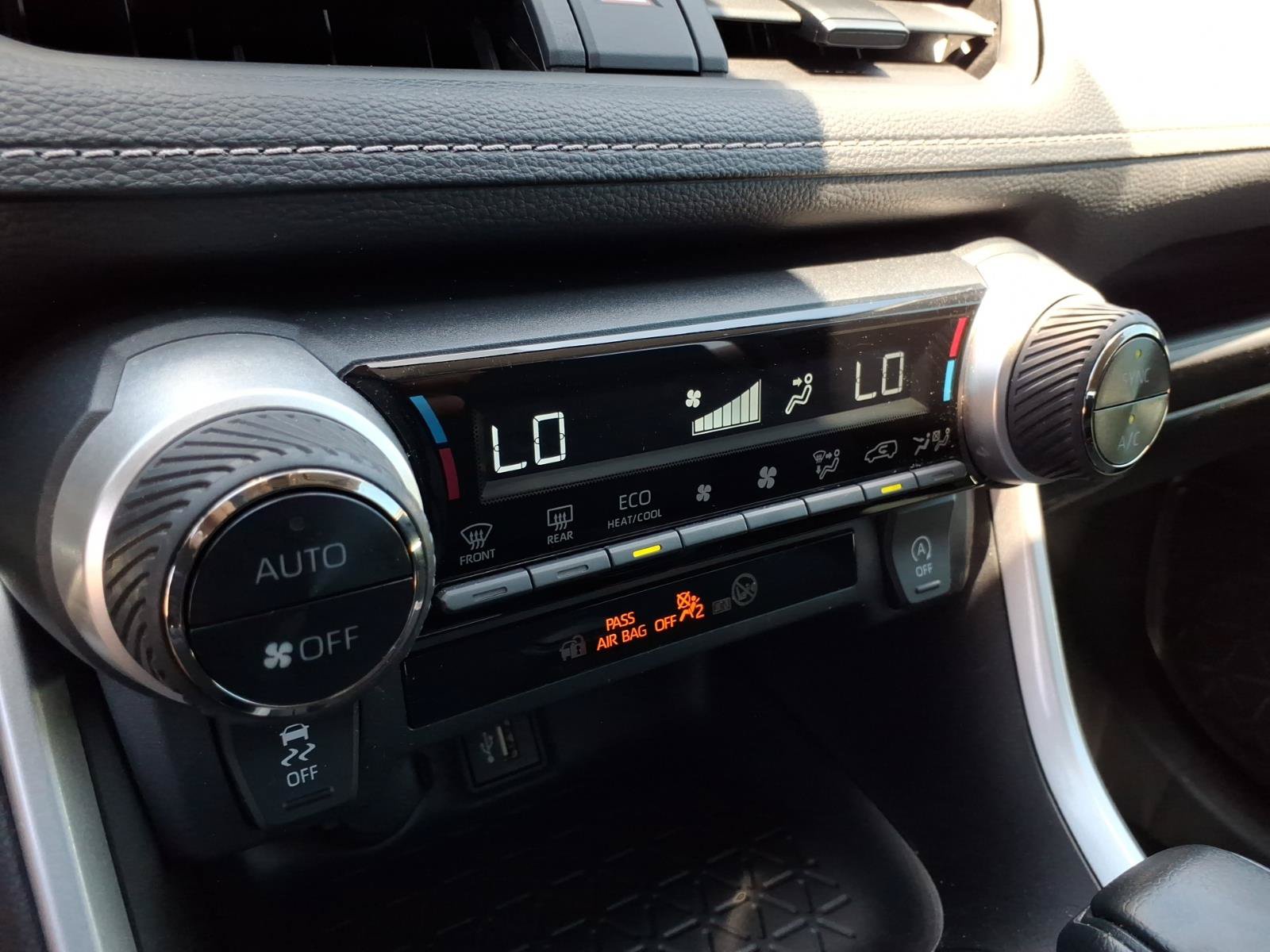 Used 2023 Toyota RAV4 XLE FWD image 29