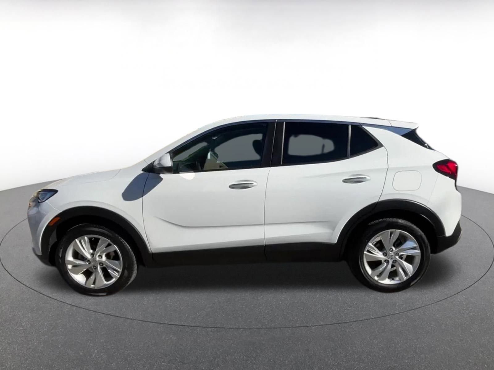 Used 2025 Buick Encore GX Preferred image 9