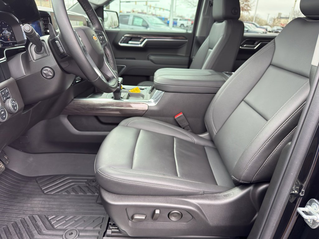 Used 2025 Chevrolet Silverado 1500 LTZ w/ Z71 Off-Road Package image 12