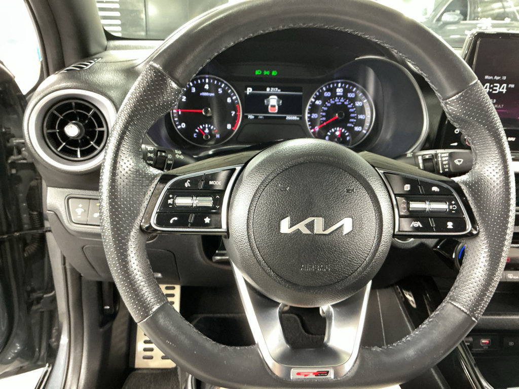 Used 2023 Kia Forte GT-Line w/ GT-Line Technology Package FWD image 9