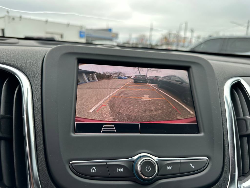 Used 2024 Chevrolet Equinox LT FWD image 23