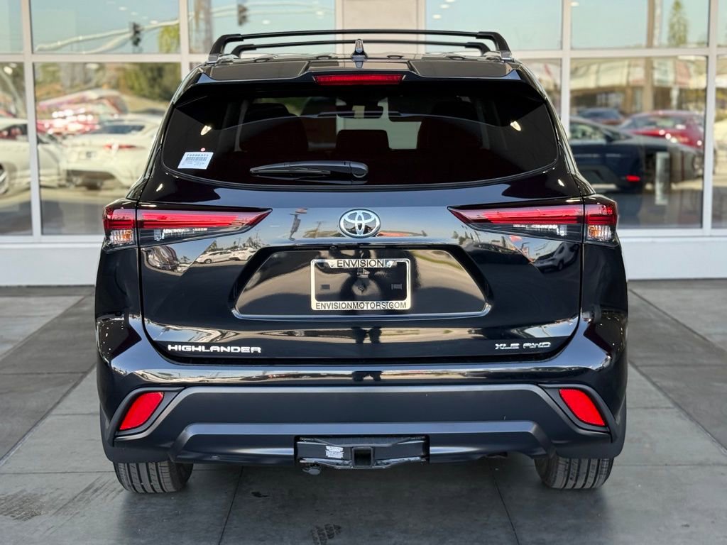 New 2026 Toyota Highlander XLE image 10