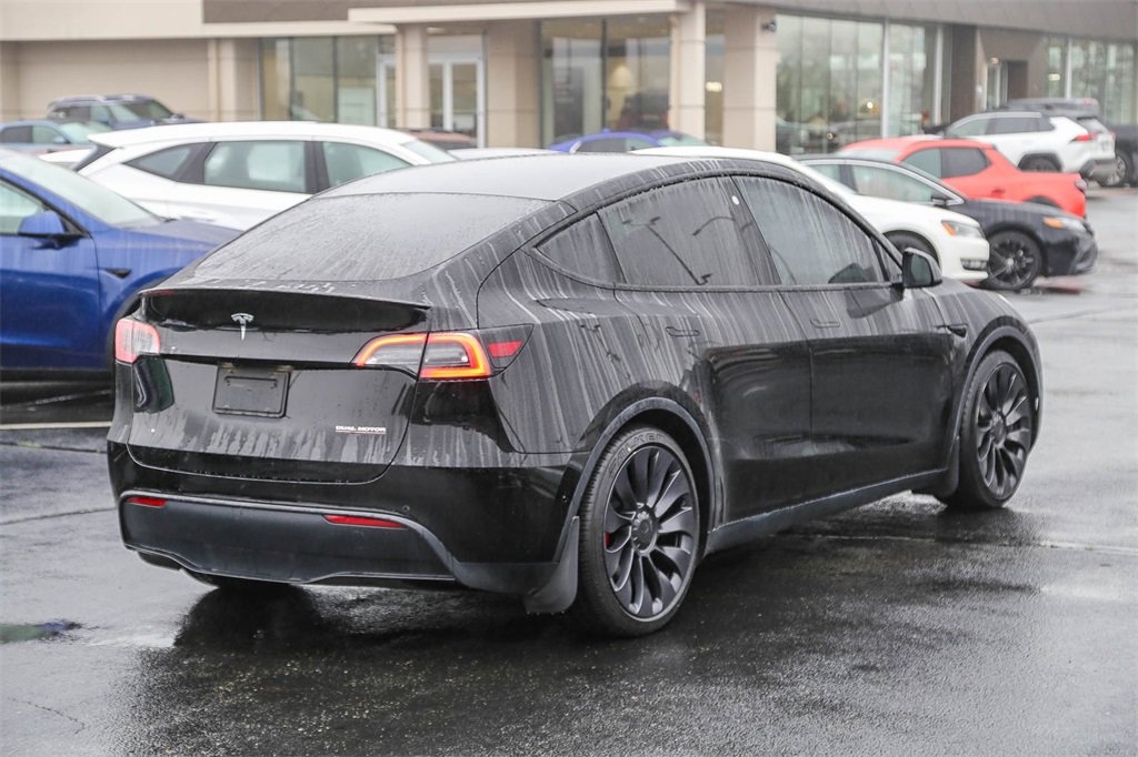Used 2022 Tesla Model Y Performance image 9
