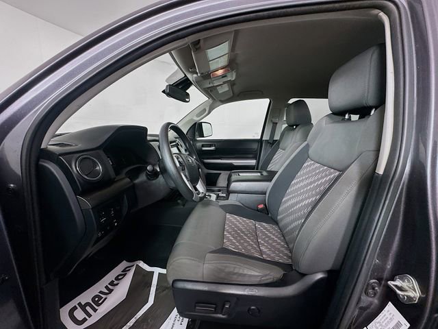 Used 2018 Toyota Tundra SR5 w/ TRD Off Road Package image 20