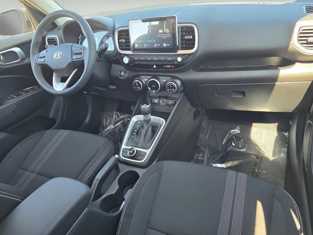 Used 2025 Hyundai Venue SEL FWD image 23