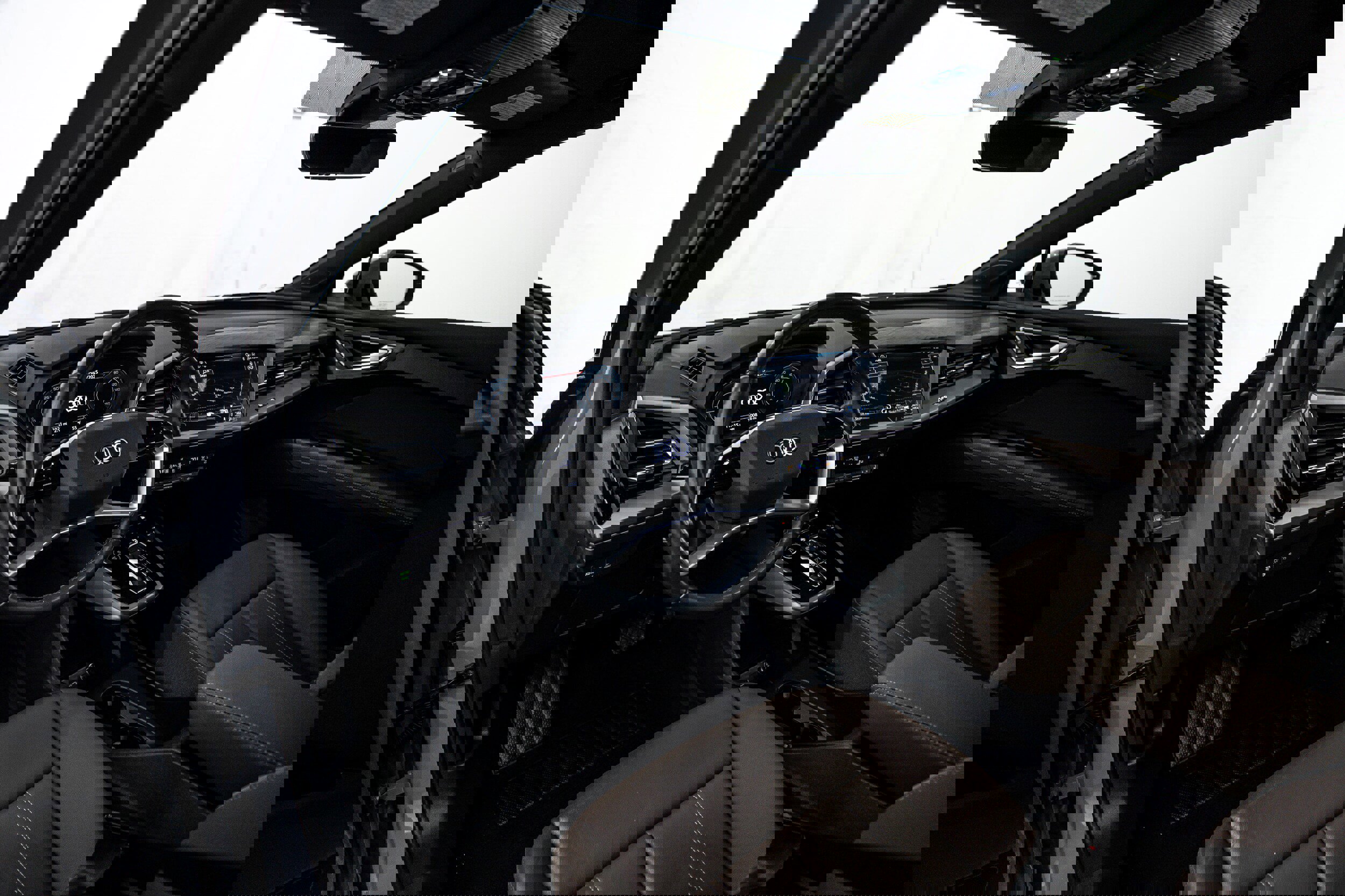 Used 2024 Audi Q4 e-tron Prestige image 10