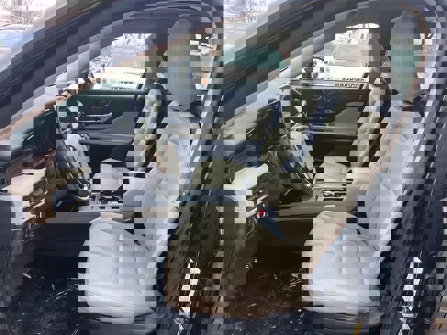 Used 2025 Lincoln Corsair Grand Touring w/ Equipment Group 301A image 24