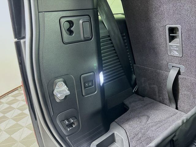 Used 2025 Land Rover Defender 130 S image 28