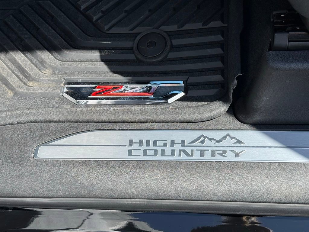 Used 2025 Chevrolet Silverado 1500 High Country w/ Z71 Off-Road Package AWD/4WD image 13