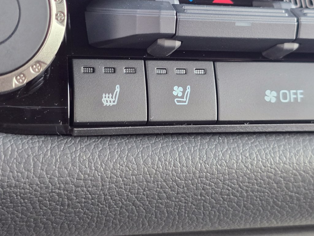 New 2026 Toyota Tundra Limited AWD/4WD image 7