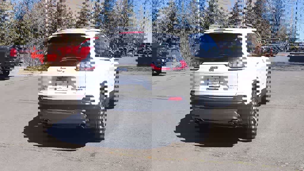 Used 2019 Jeep Cherokee Limited image 8