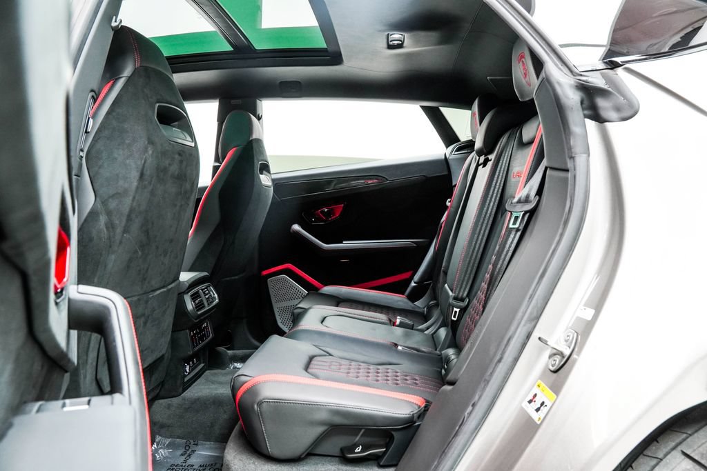 Used 2024 Lamborghini Urus Performante AWD/4WD image 19