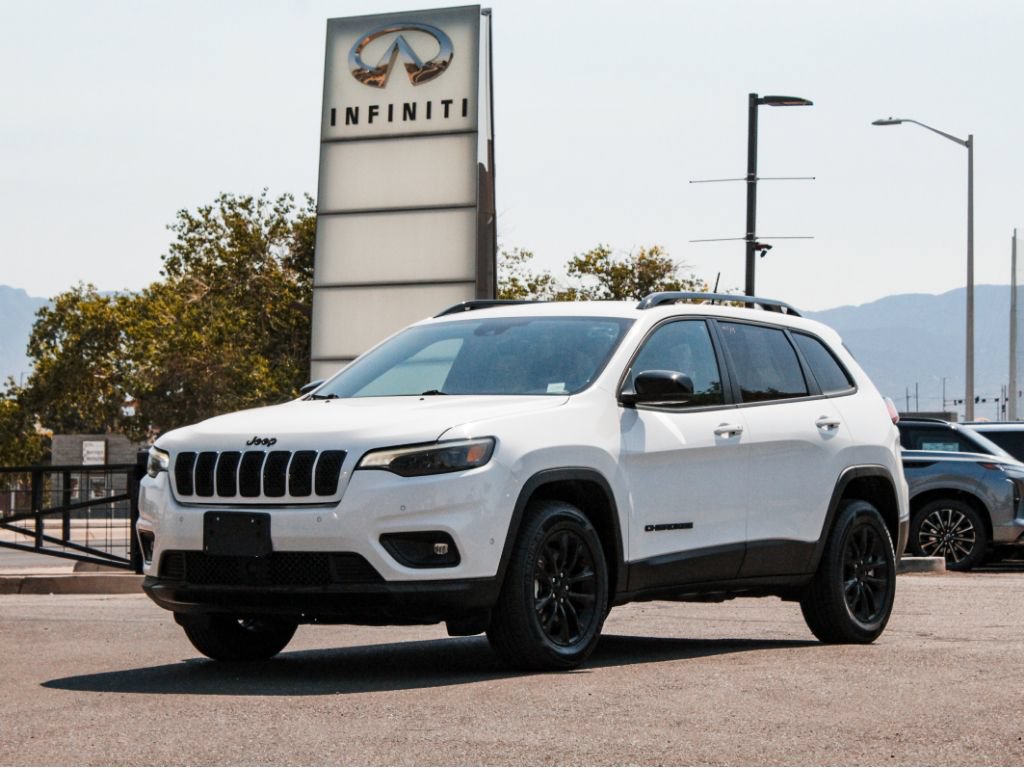 Used 2023 Jeep Cherokee Altitude Lux