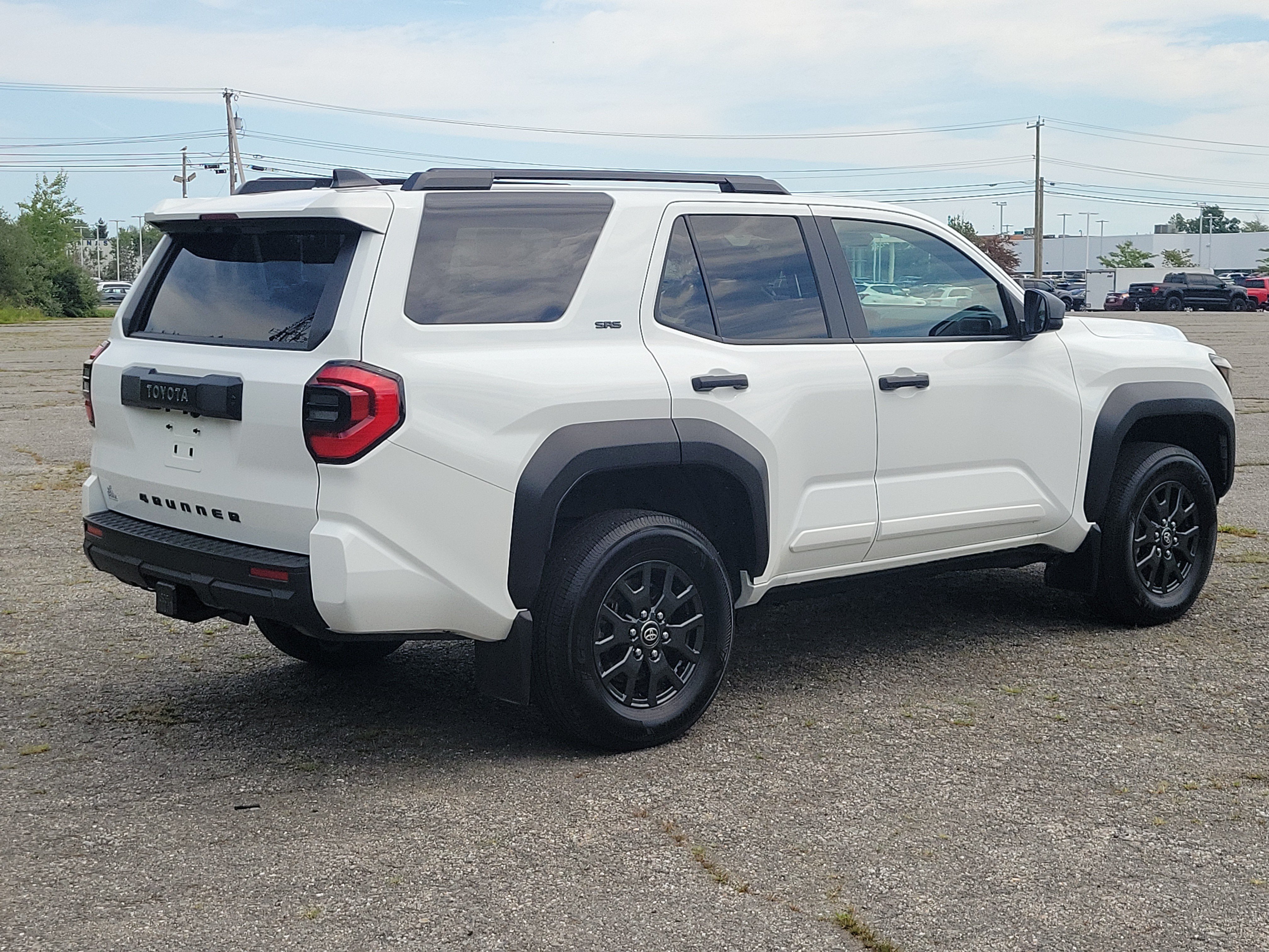 Used 2025 Toyota 4Runner SR5 AWD/4WD image 5