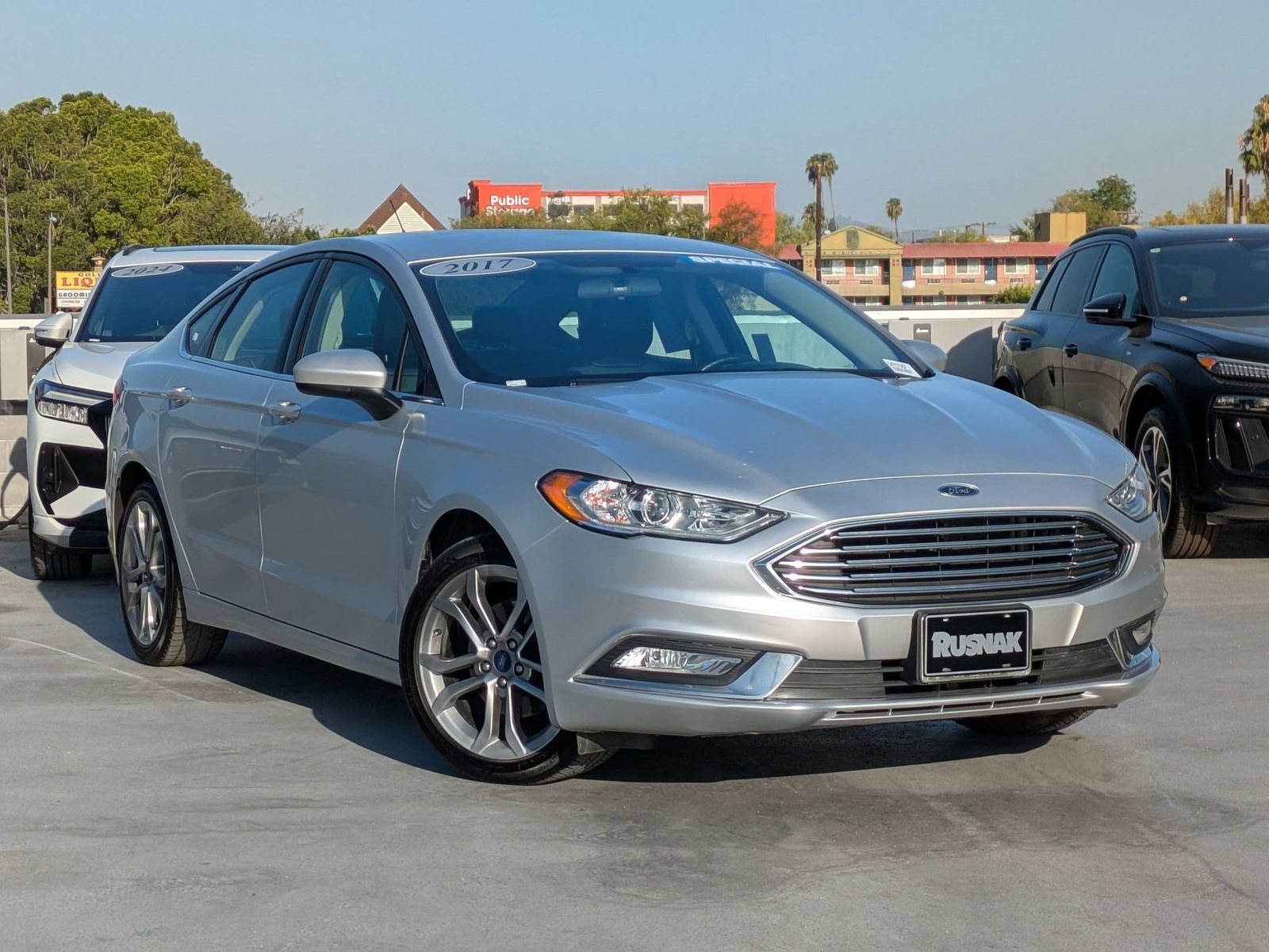 Used 2017 Ford Fusion SE w/ Equipment Group 201A FWD image 62