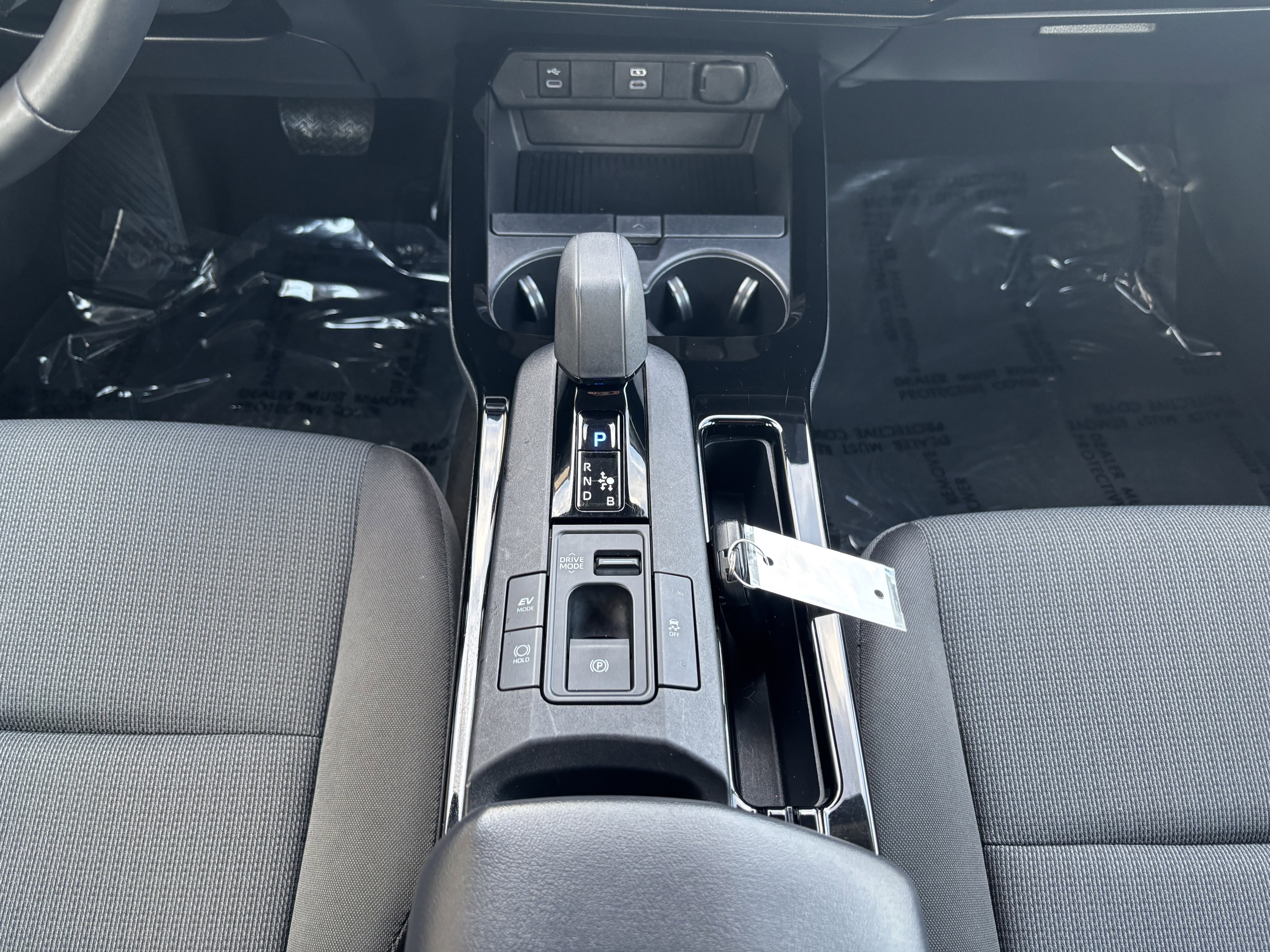 Used 2024 Toyota Prius LE image 18