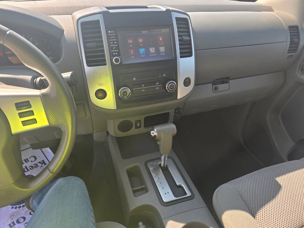 Used 2019 Nissan Frontier SV RWD image 9