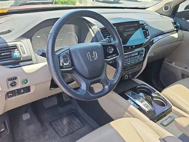 Used 2019 Honda Pilot Touring image 11