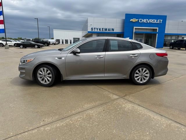 Used 2016 Kia Optima EX FWD image 2