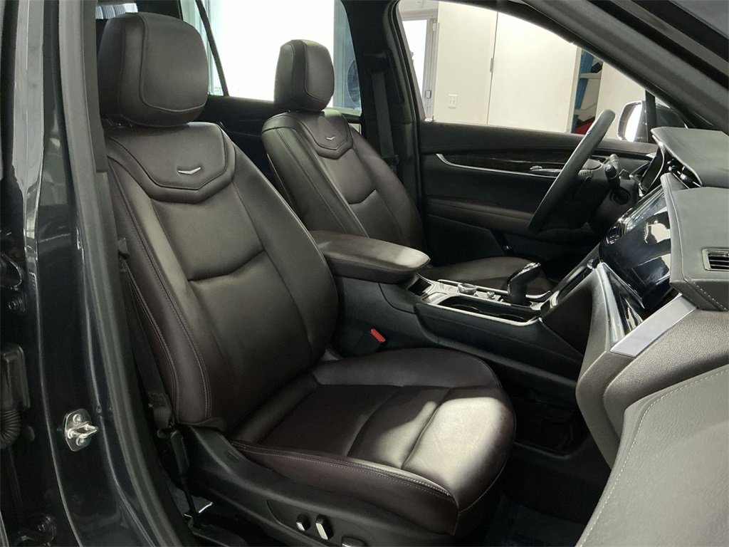 Used 2023 Cadillac XT6 Premium Luxury w/ Technology Package image 34