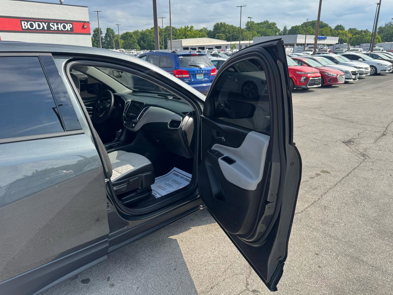 Used 2019 Chevrolet Equinox LS w/ LS Convenience Package FWD image 9