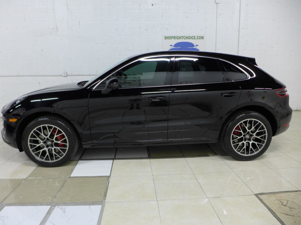 Used 2017 Porsche Macan Turbo AWD/4WD image 7