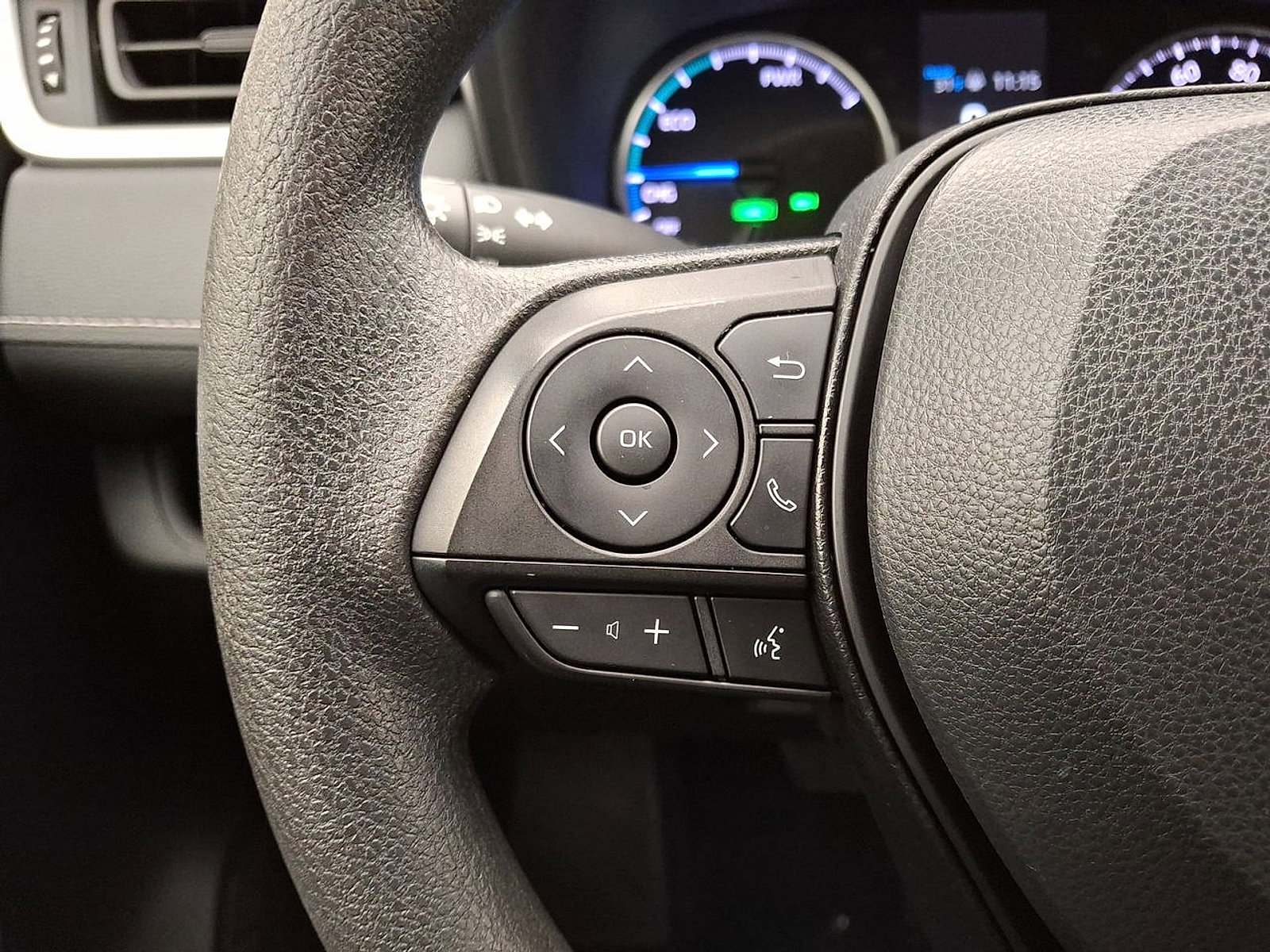 Certified 2022 Toyota RAV4 LE image 17