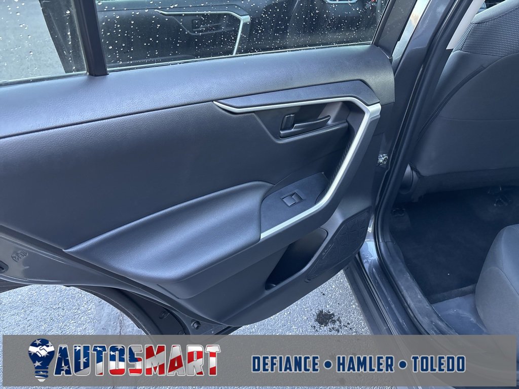 Used 2022 Toyota RAV4 LE image 34