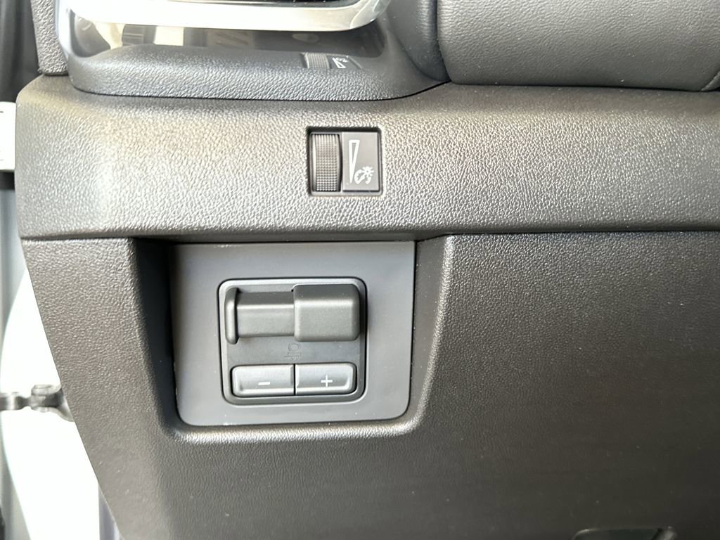 New 2026 GMC Canyon Elevation w/ Convenience Package image 18