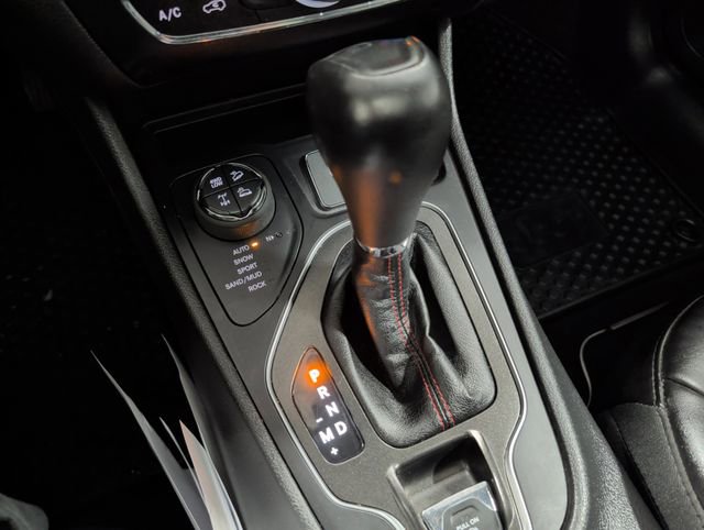 Used 2021 Jeep Cherokee Trailhawk w/ Sun, Sound & Nav Group image 22