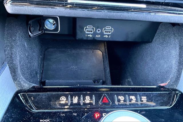 Used 2022 Jeep Wagoneer Series III AWD/4WD image 16