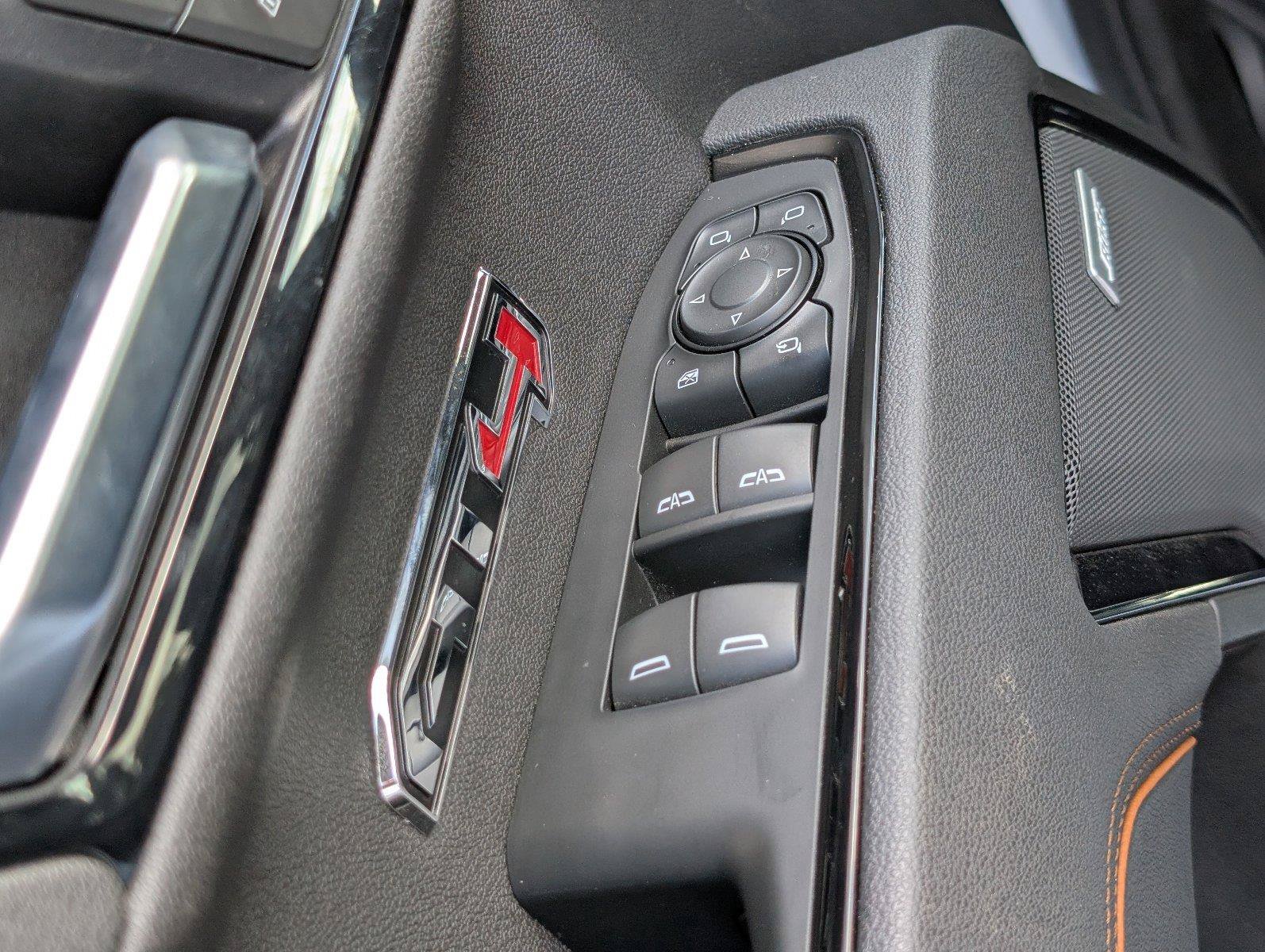 Used 2025 GMC Sierra 1500 AT4 w/ AT4 Premium Package AWD/4WD image 18