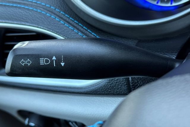 Used 2021 Chrysler Pacifica Touring-L FWD image 39