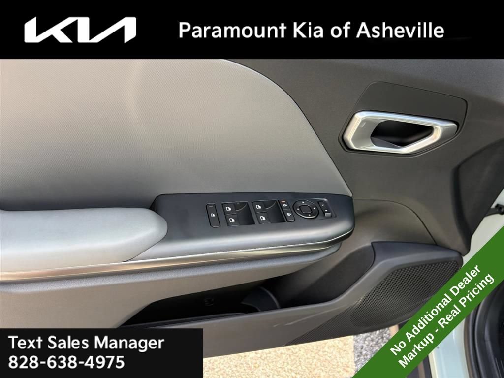 New 2026 Kia K4 FWD image 23