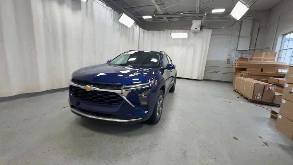 Certified 2024 Chevrolet Trax LT w/ Driver Confidence Package image 4