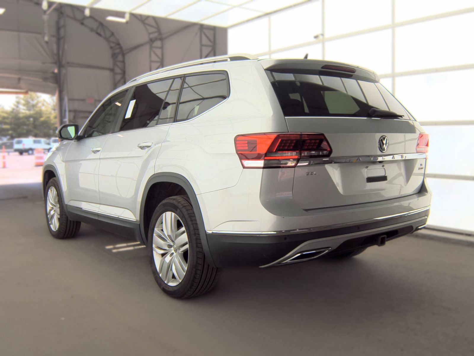 Used 2019 Volkswagen Atlas SEL AWD/4WD image 6