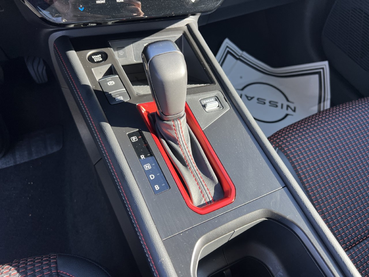 Certified 2026 Nissan Kicks SR FWD image 17