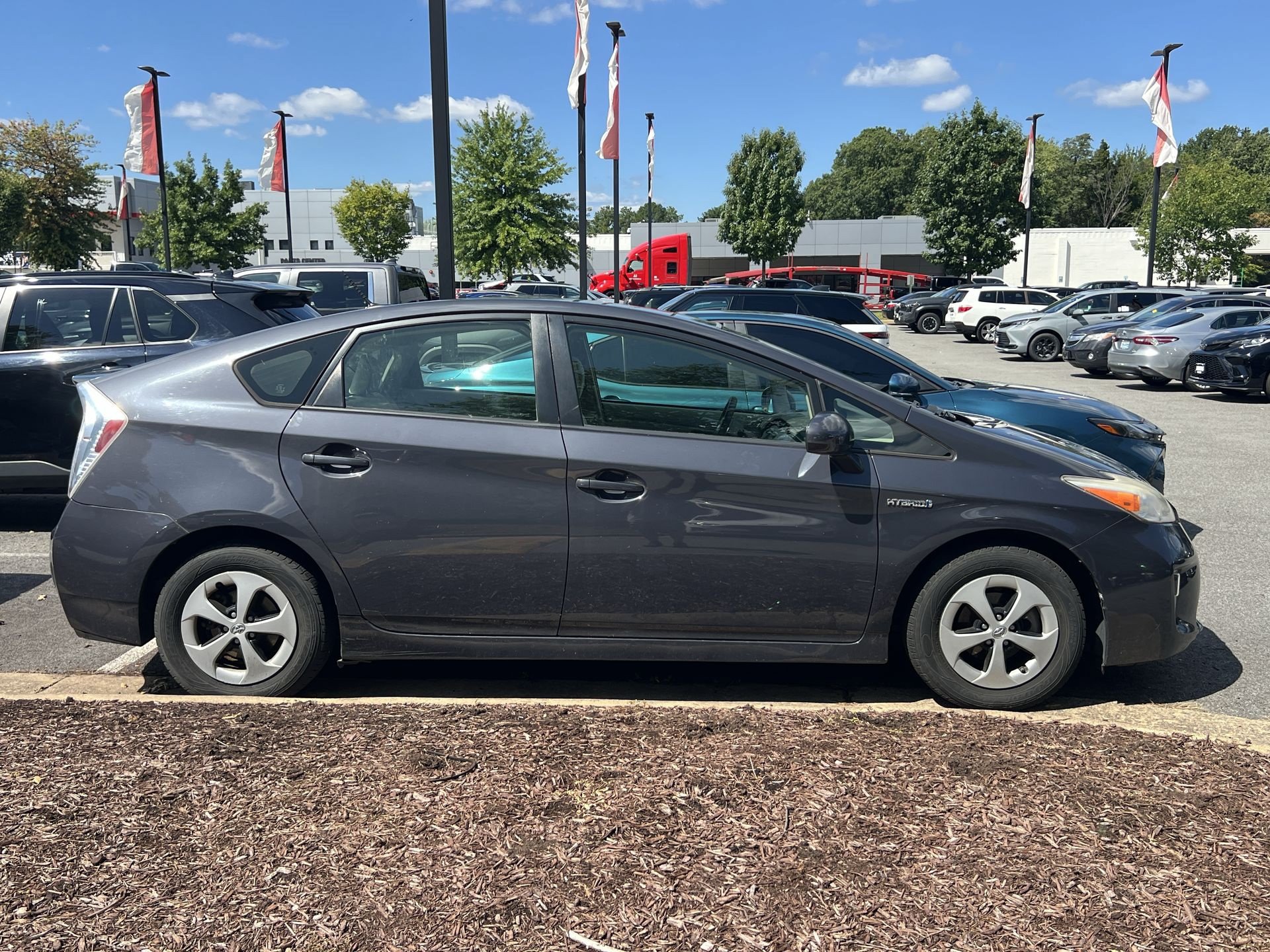 Used 2012 Toyota Prius Three w/ Solar Roof Pkg FWD image 5