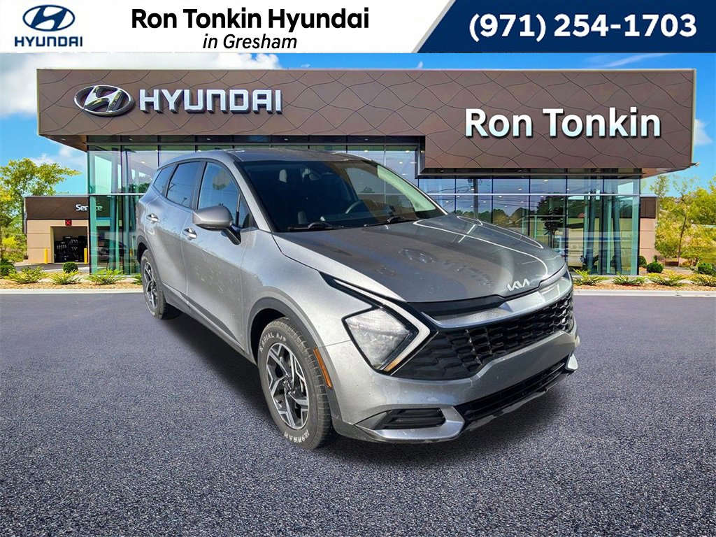 Used 2023 Kia Sportage LX image 1