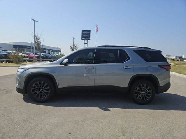 Used 2023 Chevrolet Traverse RS w/ LPO, Floor Liner Package AWD/4WD image 4