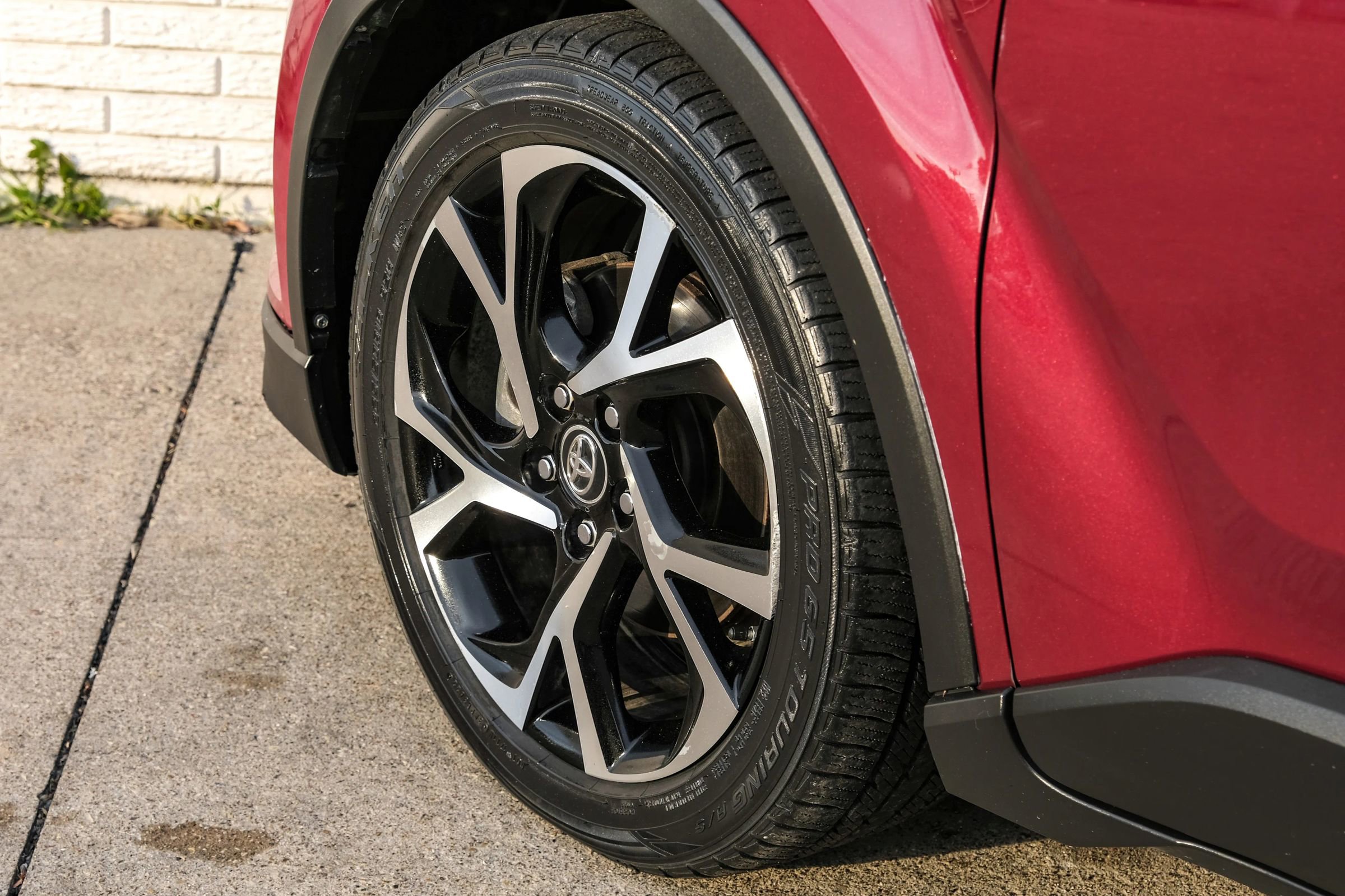 Used 2019 Toyota C-HR Limited image 55