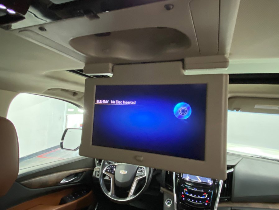 Used 2016 Cadillac Escalade ESV Premium image 41