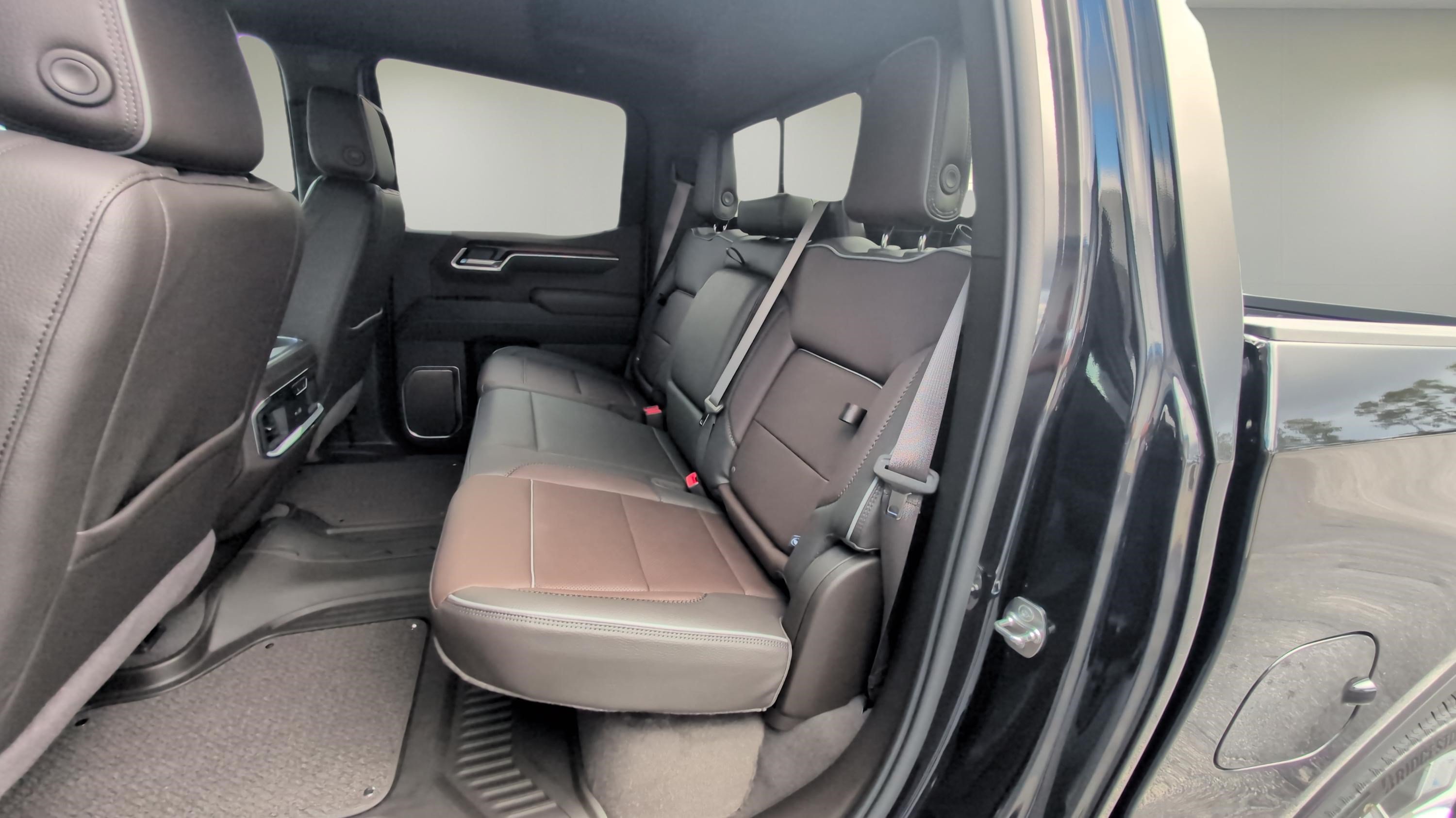 Used 2026 GMC Sierra 1500 Denali AWD/4WD image 16