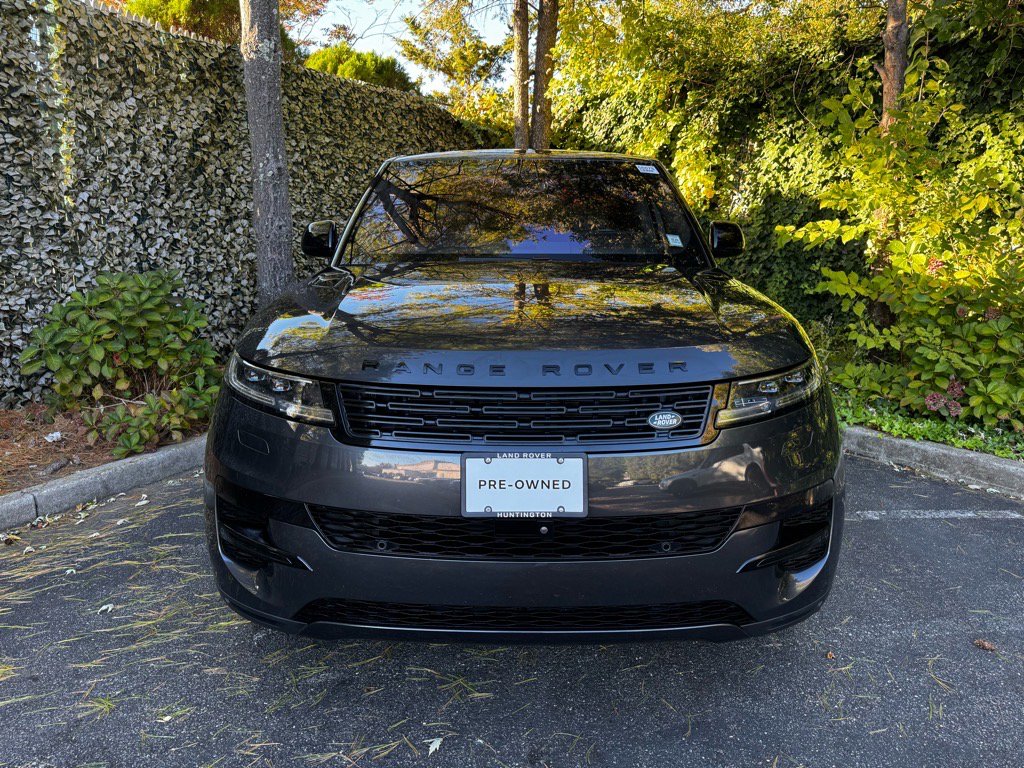 Used 2023 Land Rover Range Rover Sport SE image 2