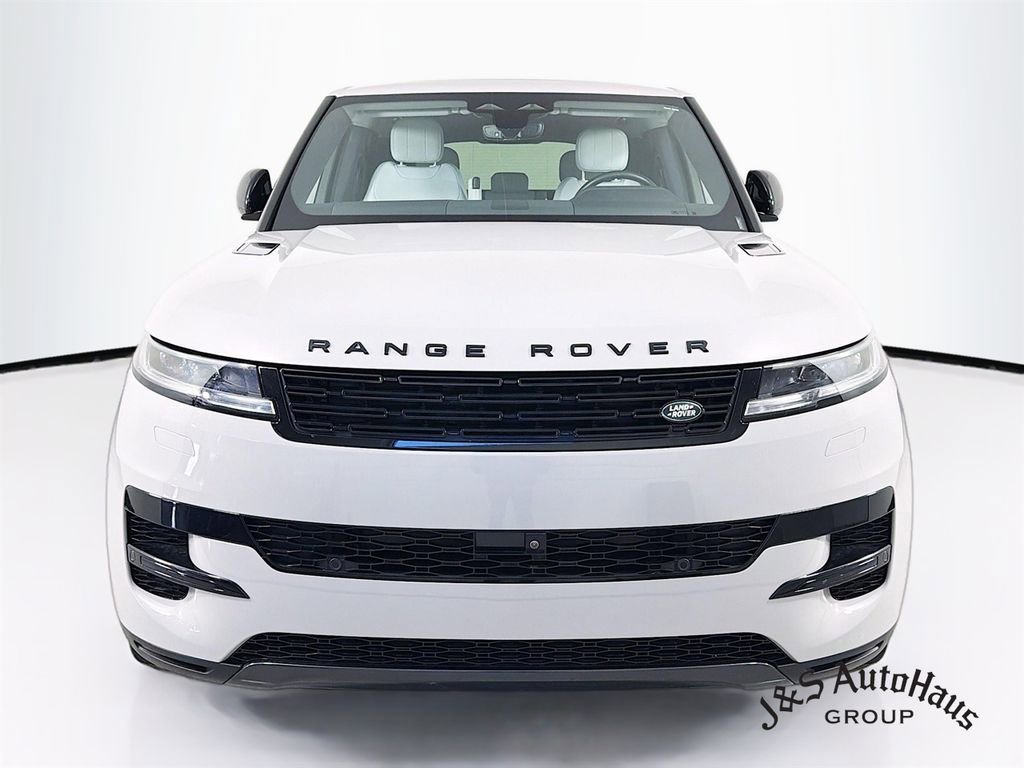 Used 2024 Land Rover Range Rover Sport SE AWD/4WD image 2